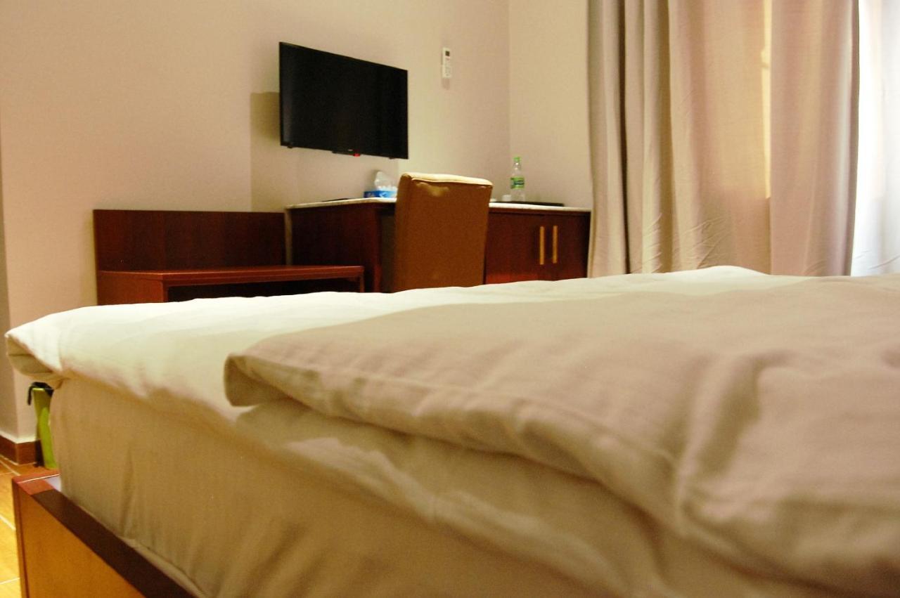 R & K Guest Palace Hotell Kano Eksteriør bilde