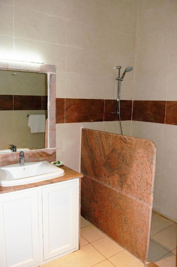 R & K Guest Palace Hotell Kano Eksteriør bilde